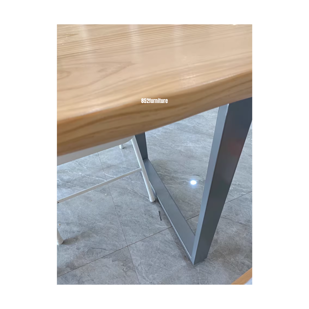 (包送貨安裝 | Delivery and Assembly Included) A504 實木餐桌 (Wooden dining table)