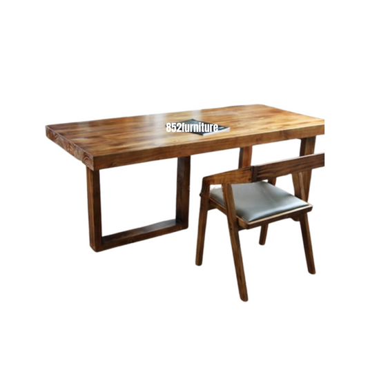 (包送貨安裝 | Delivery and Assembly Included) A529原木實木餐桌 (dining table)