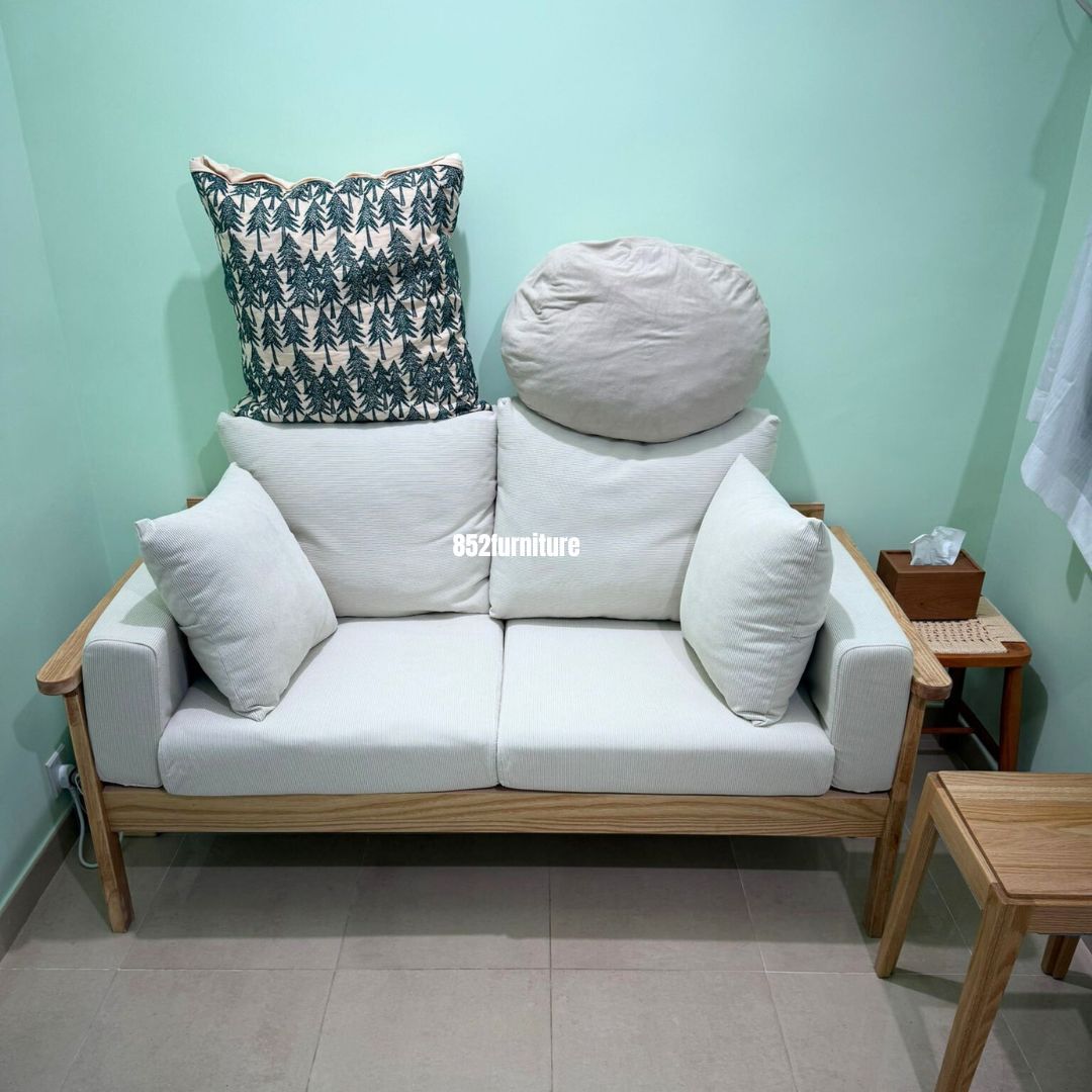 (包送貨安裝 | Delivery and Assembly Included) A388 原木布藝梳化 (Wooden fabric sofa)