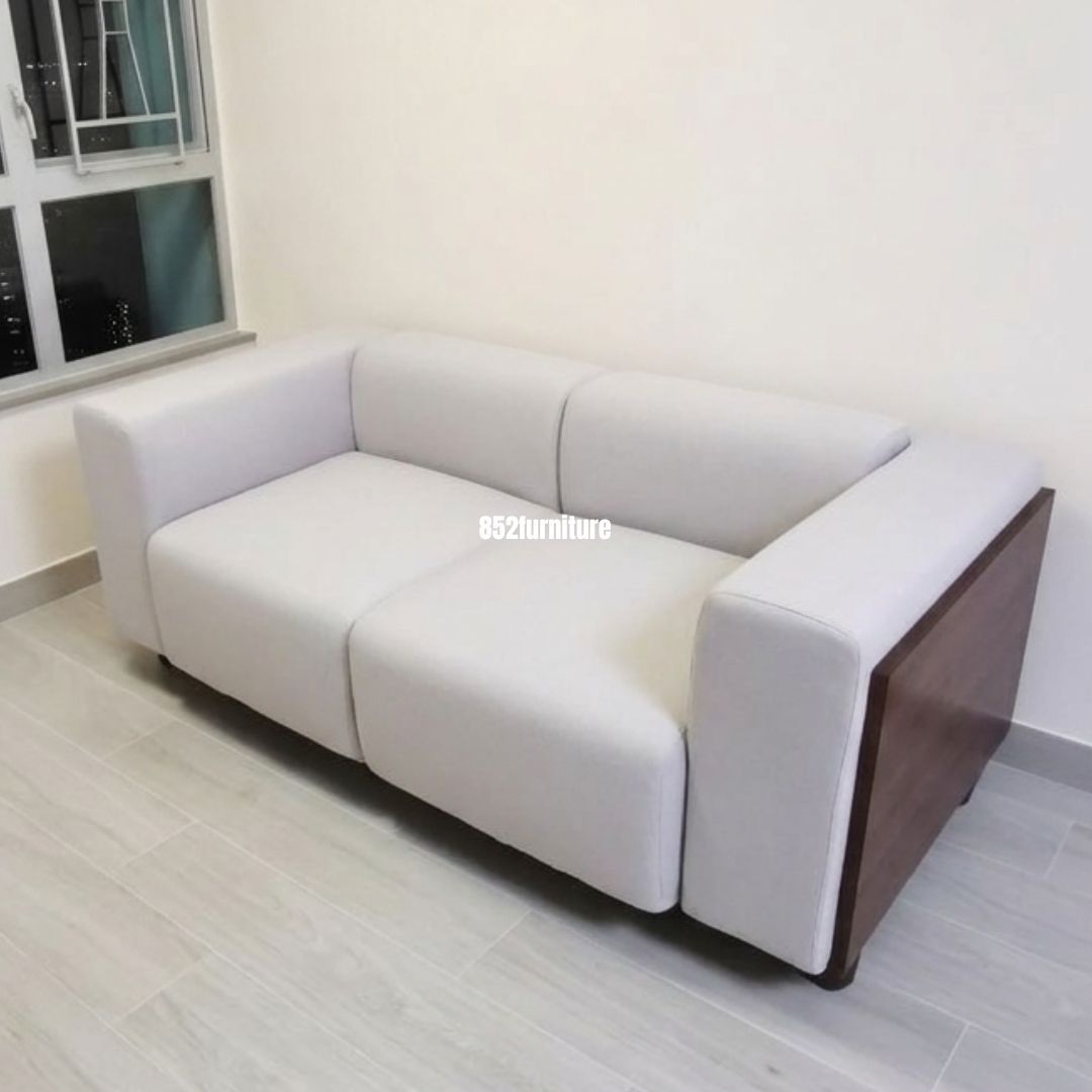 (包送貨安裝 | Delivery and Assembly Included) A545日式木制布梳化(wooden fabric sofa)