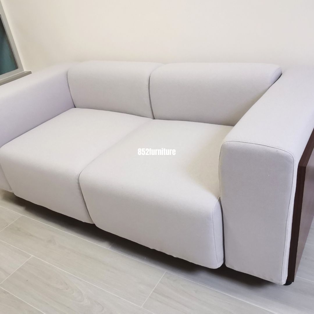 (包送貨安裝 | Delivery and Assembly Included) A545日式木制布梳化(wooden fabric sofa)